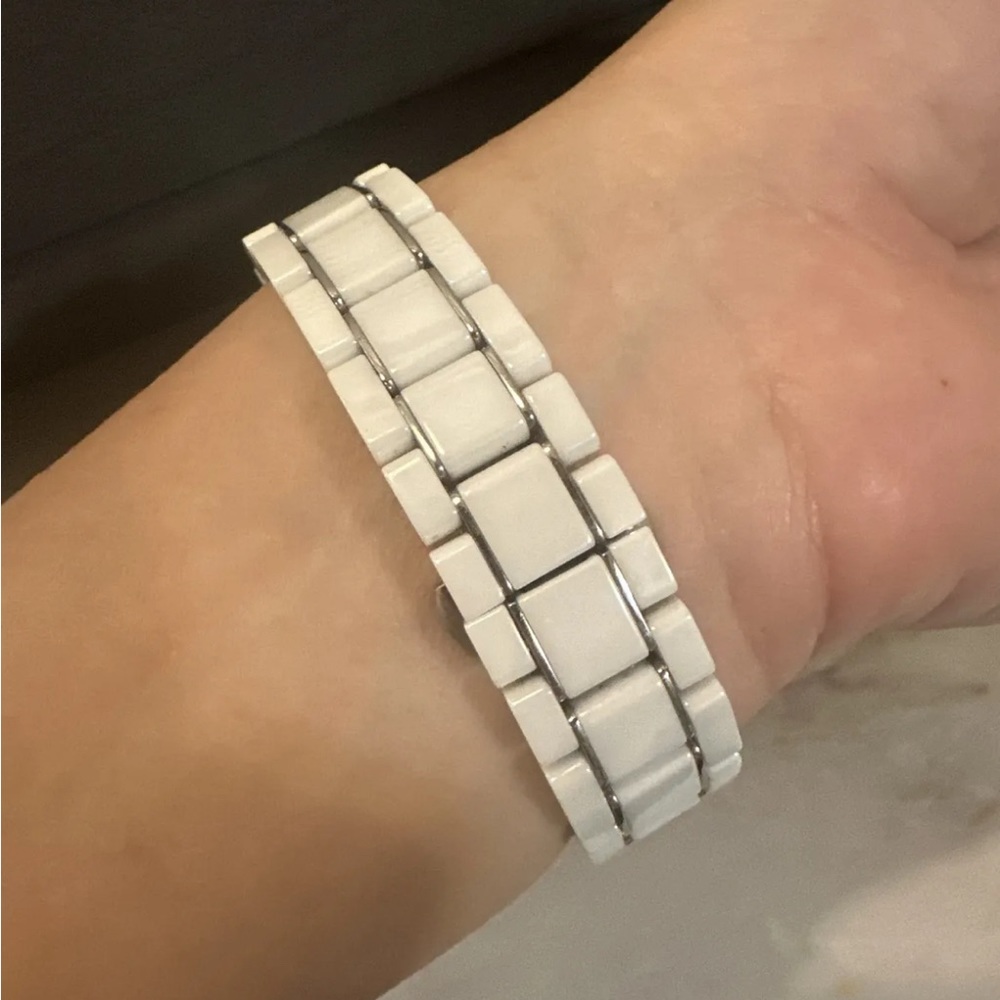 Fendi white ceramic Quatro watch - Picture 5 of 5